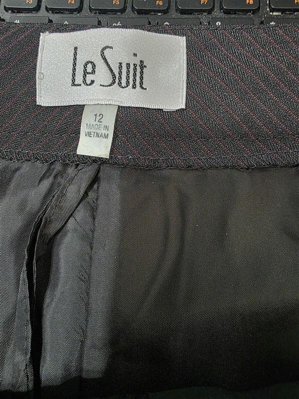 NWOT Le Suit Pants 14 Black Gray Pinstripe Dress Trousers 130687