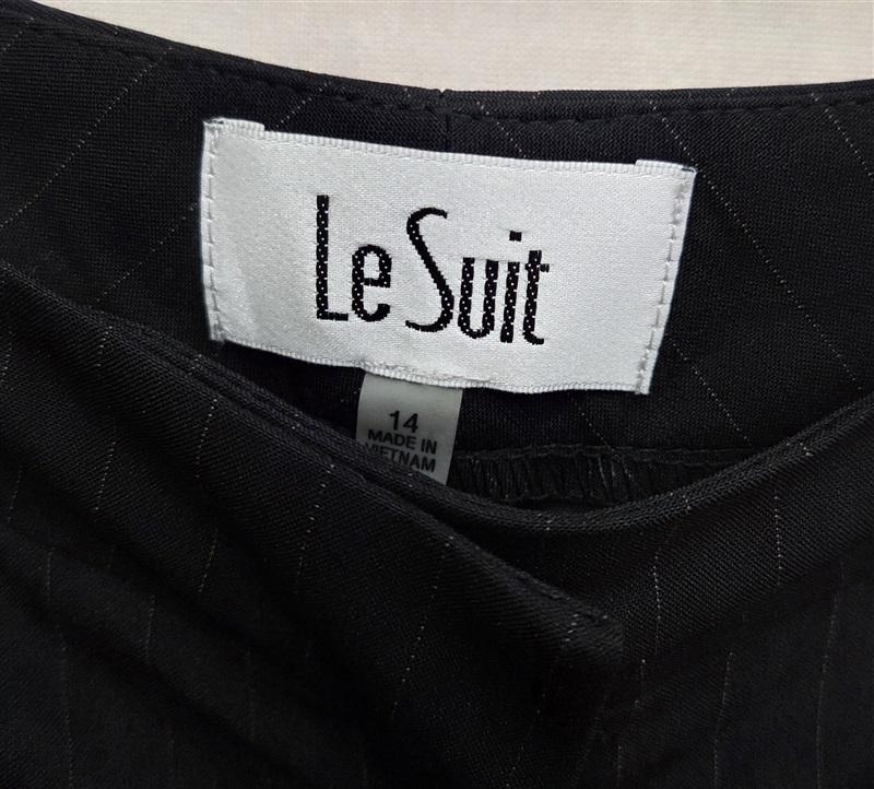 NWOT Le Suit Pants 14 Black Gray Pinstripe Dress Trousers 130687