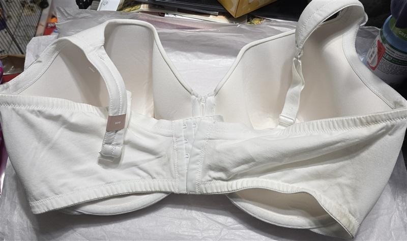 NWTD Lingerie Cacique 44H White T-Shirt Bra Lightly Padded 130764