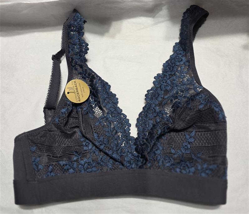 NWT Wacoal 32 Embrace Lace Soft Cup Non-Wire Bra 852191 Gray 130785