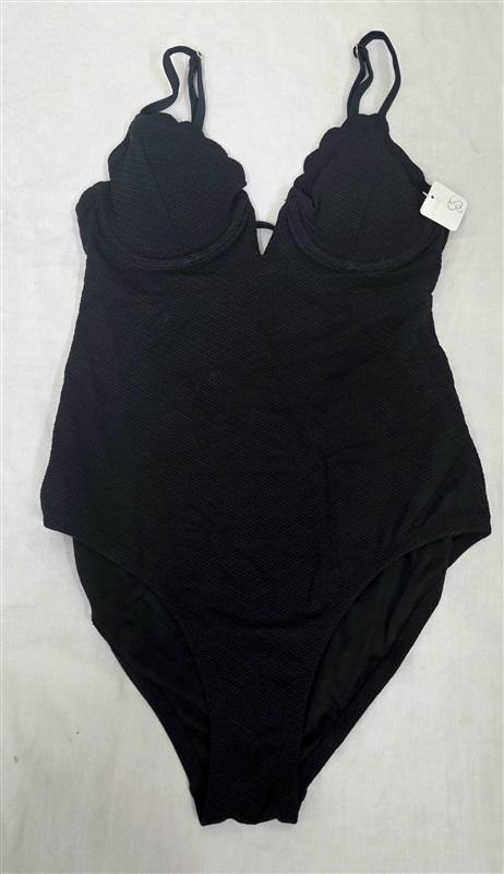 Jessica Simpson S Scallop Edge V-Wire Underwire 1PC Swimsuit Black 130798