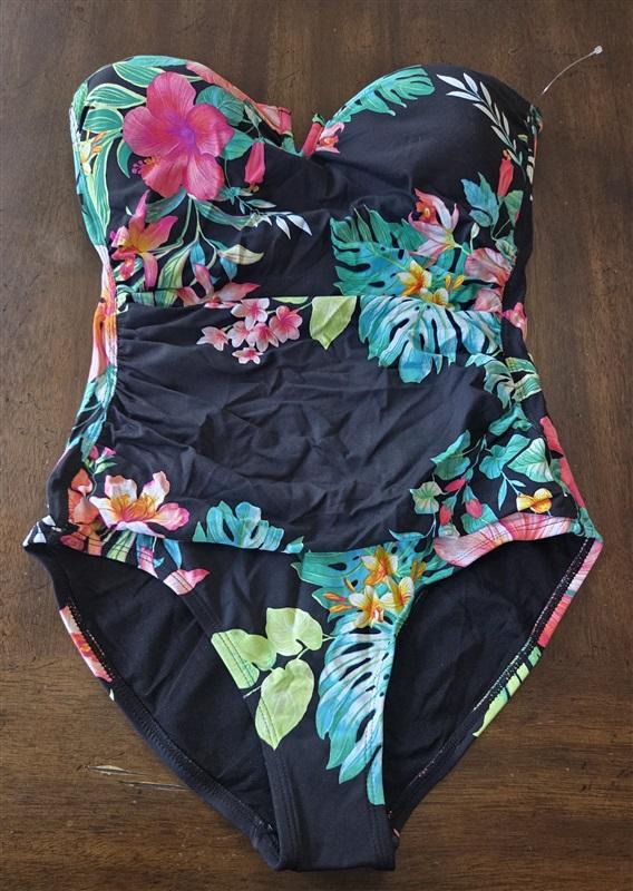 NWT Tommy Bahama Fleur De Flora V-Wire Bandeau 1PC Swimsuit 130843