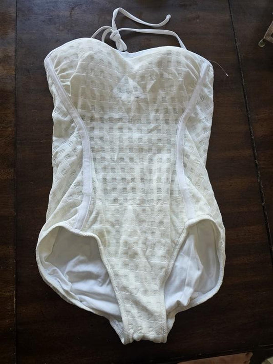 NWOT Robin Piccone M Cameron Crochet Bandeau 1PC Swimsuit White 130853
