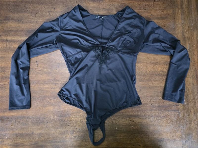 NWOT Inc LG Black Lace Keyhole Long Sleeve Bodysuit 130864