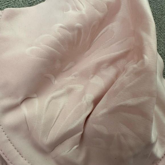 NWT Bali 36B Beauty Lift Natural Lift Underwire Bra 6563 Pink 130881