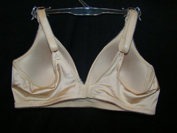 NWOT Wacoal 36D Nude Basic Beauty Wire Free Soft Cup Bra 856192 Beige 130896