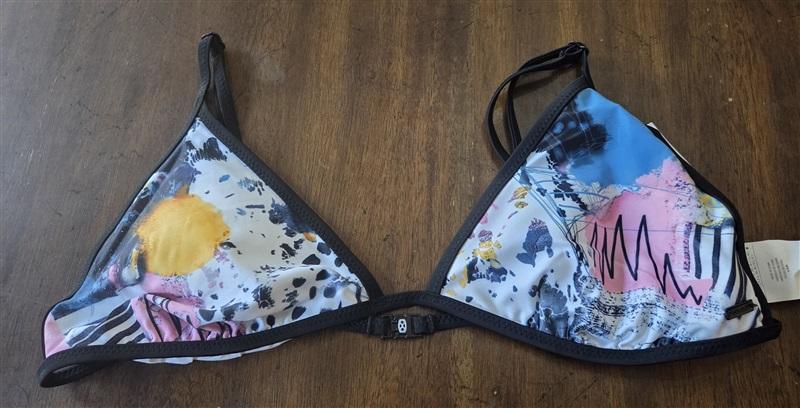 NWT Volcom Collage Drop Out Triangle Halter Bikini Swim Top Black 130953