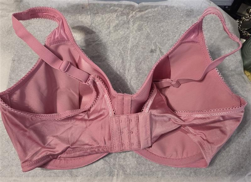 NWT Wacoal 36DD Basic Beauty Contour Spacer Bra 853192 Pink 130977