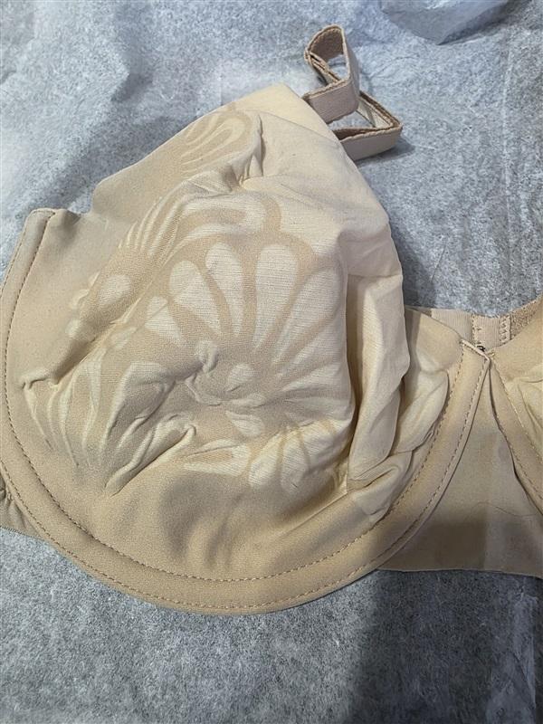 NWOT Bali 34DD Beauty Lift Natural Lift Underwire Bra 6563 Beige 130979