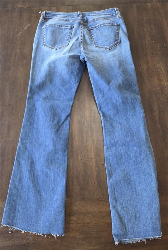 NWOT PAIGE 5 Heavy Distressed Flare Jeans Dark Sample 131252