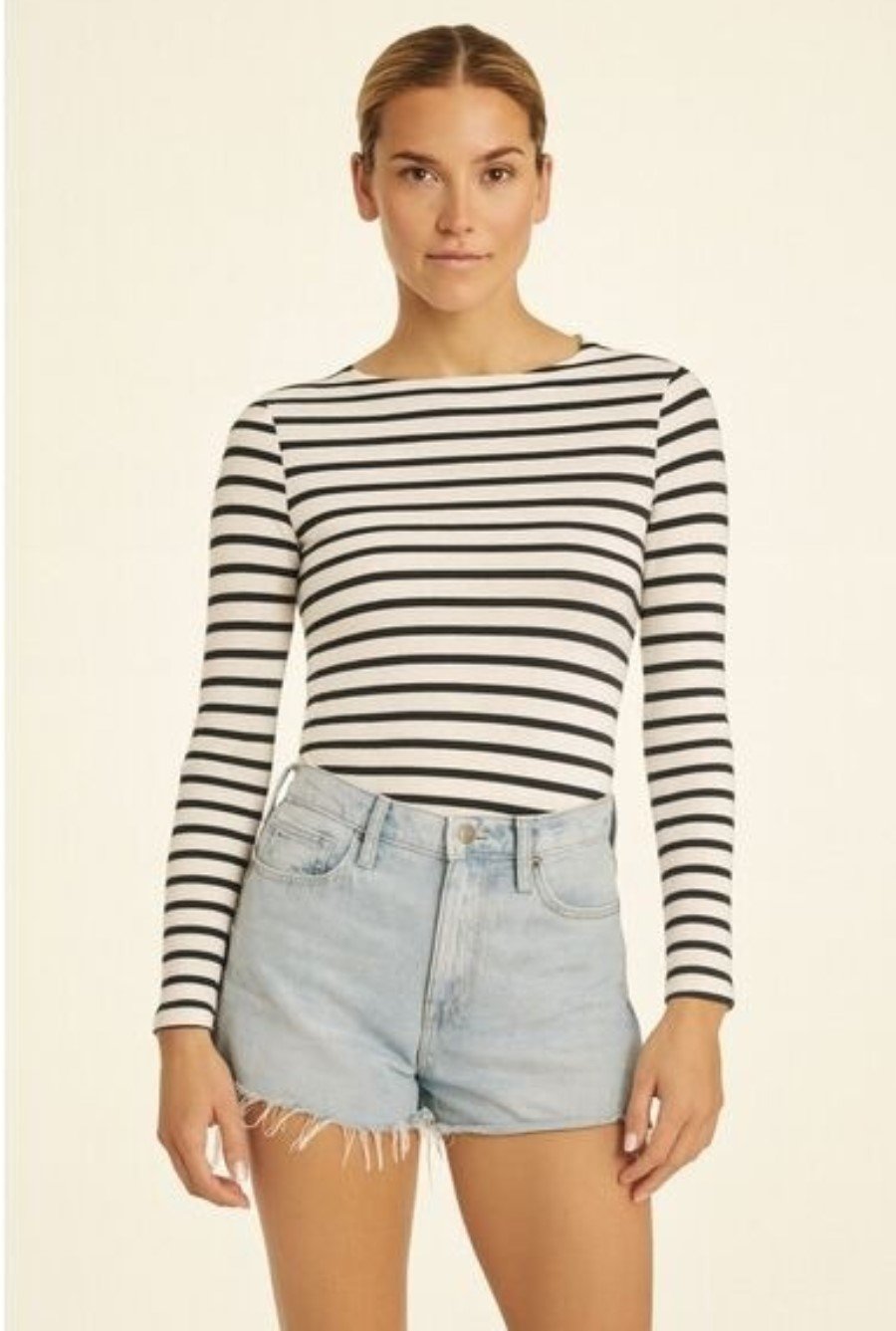 NWTD Frame 25 Denim Blue Le Tour Cut off Shorts Distressed Raw Hem 131275