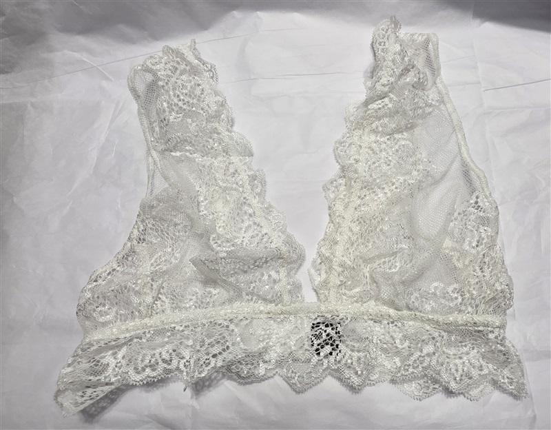 NWOT Intimately Free People Only Hearts M SO FINE Lace Bralette White 131300