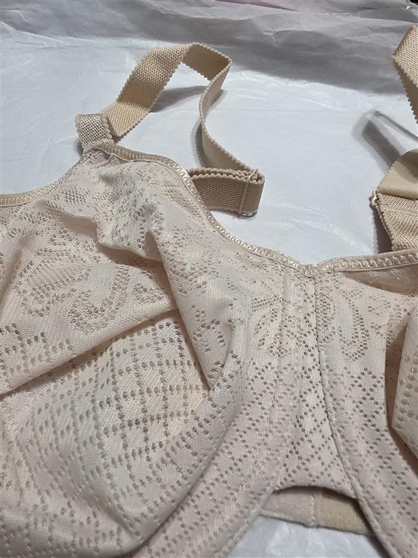 NWT Wacoal 42D Visual Effects Minimizer Bra 857210 Beige 131393