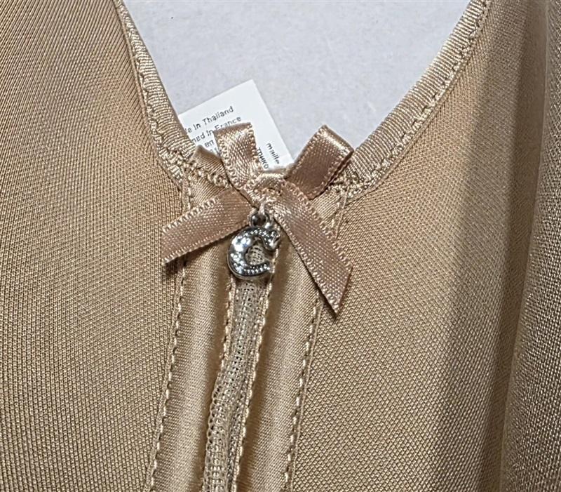 NWOT Chantelle 44D Magnifique Seamless Contour Spacer Minimizer 1897 Bra 131400