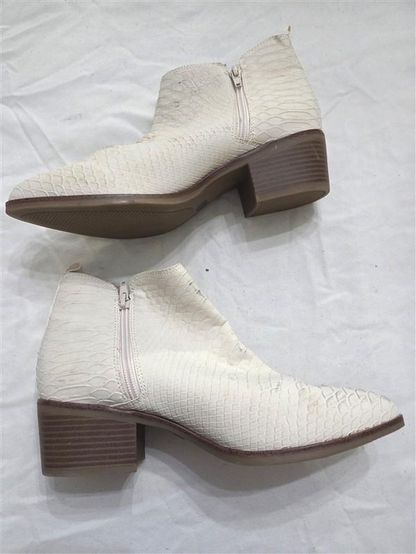 NWOTD Mia 9 Python Faux Snake Western Stack Heel Ankle Boot Booties Ivory 131432