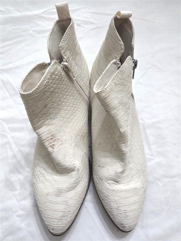 NWOTD Mia 9 Python Faux Snake Western Stack Heel Ankle Boot Booties Ivory 131432