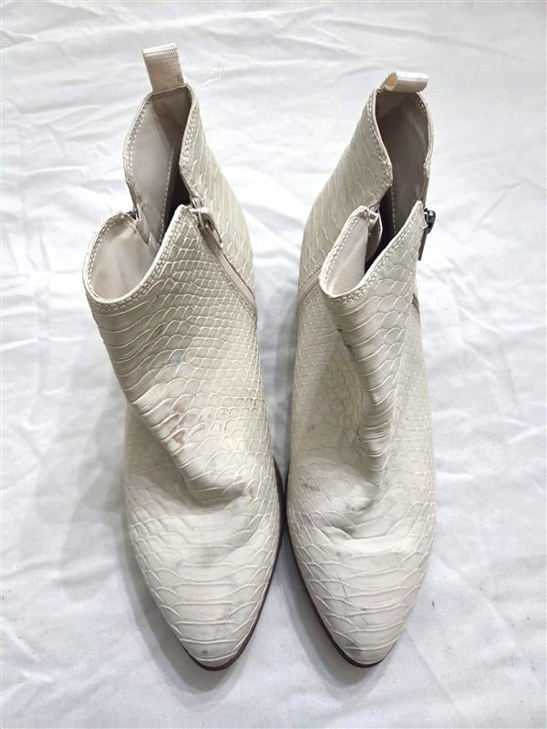 NWOTD Mia 9 Python Faux Snake Western Stack Heel Ankle Boot Booties Ivory 131432