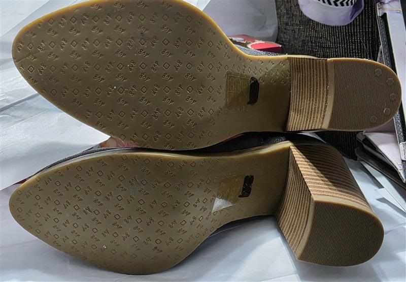 NWOT DV8 Dolce Vita 7.5 Shai Heeled Snake & Suede Gray ankle boot 131434