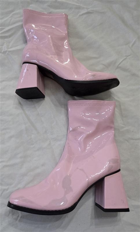 NWOTD Patented Leather Chelsea Ankle Boots Pink 131439