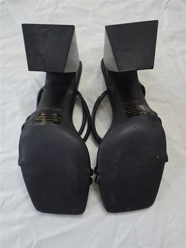 NWOT Abound 8 Block Heel Slip On Strappy Dress Sandals Black 131447