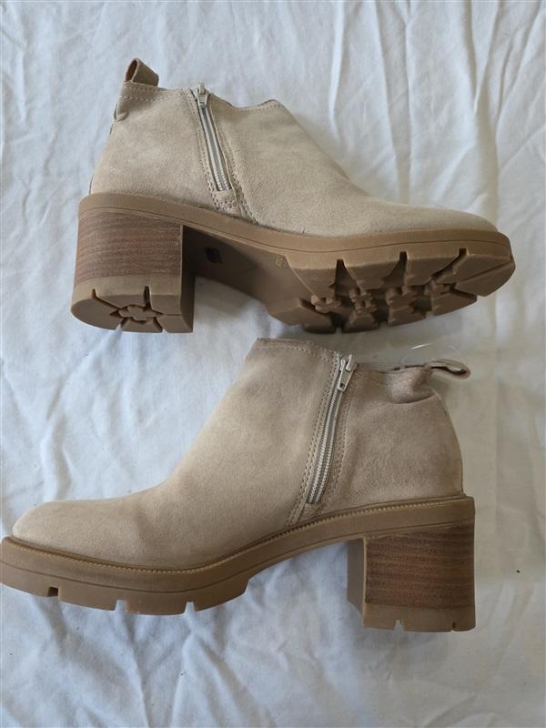 NWOT Lucky Brand 7.5 Sumah Suede Leather Tan Lug Ankle Boots 131458