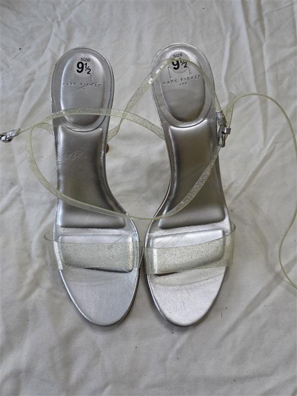 NWOT Marc Fisher 9.5 Calisty Heeled Sandals Silver & Clear Spiked 131481
