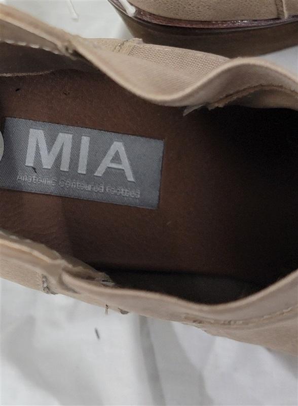 NWOT Mia 8.5 Eloise Faux Leather Buff Ankle Boots 131486