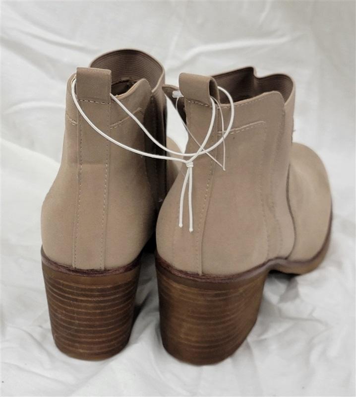 NWOT Mia 8.5 Eloise Faux Leather Buff Ankle Boots 131486