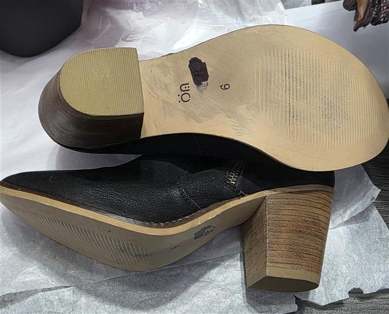 NWOTD Urban Outfitters 9 Stacked Heel Ankle Boots Black 131502