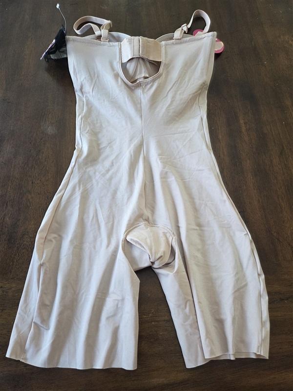 NWT SPANX M Suit Your Fancy Strapless Cup Mid-Thigh Bodysuit 10156R Beige 131583