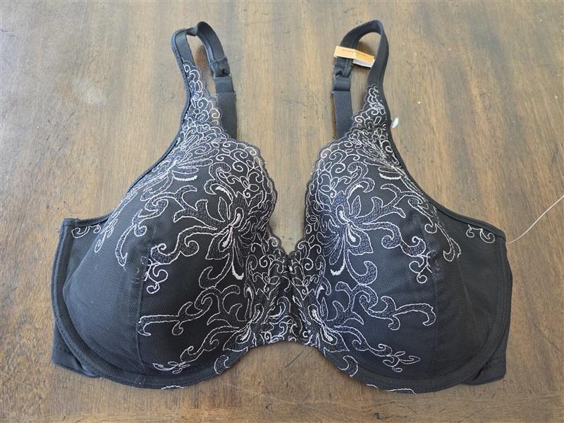 NWT Playtex 36DD Side Smoothing Embroidered Underwire Bra 4513 Black 131614
