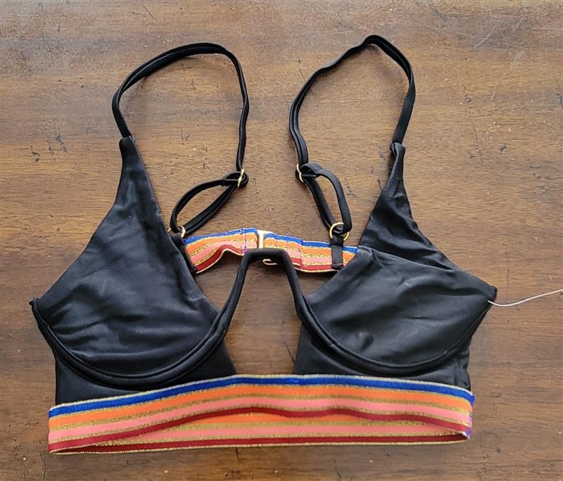 NWOT Lovers & Friends M Underwire Black Bikini Swim Top Stripe Band 131642