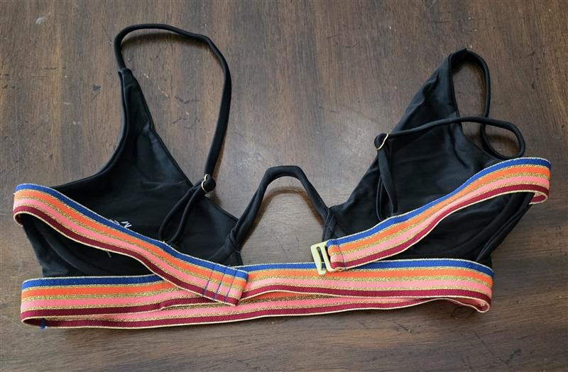 NWOT Lovers & Friends M Underwire Black Bikini Swim Top Stripe Band 131642