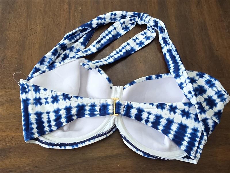 NWT La Blanca 34E Wrap Underwired Halter Bikini Swim Top 131660