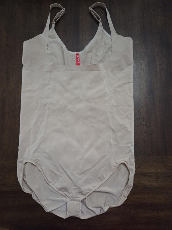 NWOT SPANX M OnCore Open-Bust Panty Bodysuit 10129r Beige 131680