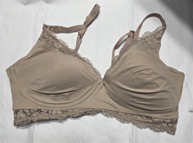 NWOt Maidenform 34C COMFORT CONVERTIBLE WIRELESS LACE BRALETTE 1190 Beige 131682
