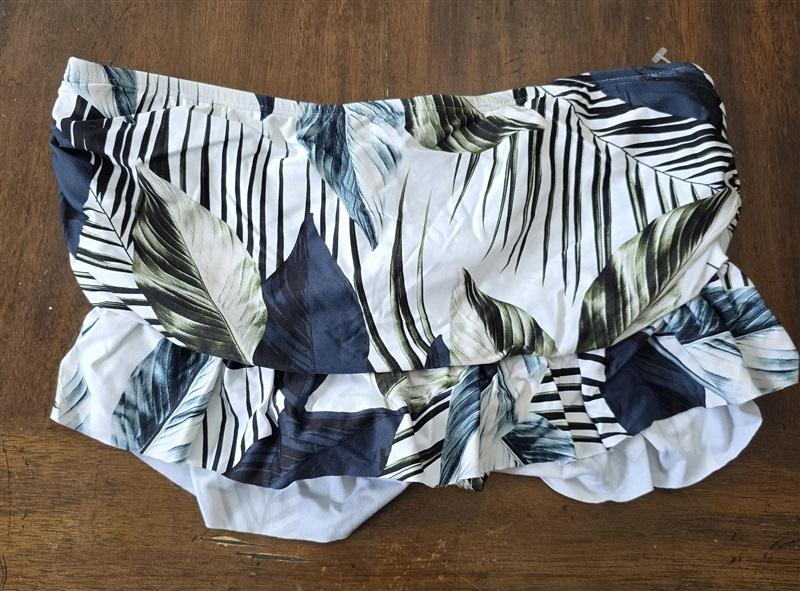 NWOT La Blanca 4 Palm Leaf Ruffle Skirted Bottom Blue White Green 131694