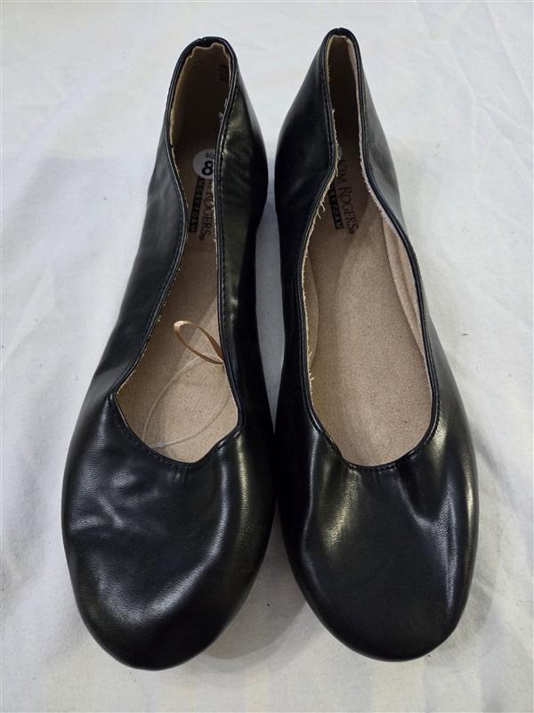 NWOT Kim Rogers 8 Amelia Black Faux Leather Flats 131703
