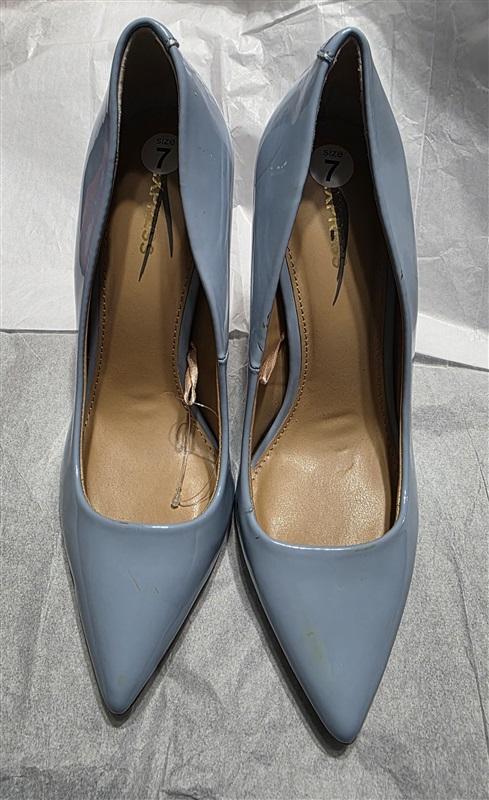 NWOT Express 7 Classic Pointed Toe Patented Leather Blue Pumps 131707