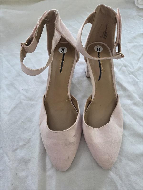 NWOTD Lane Bryant 8 W Faux Suede Pink Ankle Buckle Pumps 131711