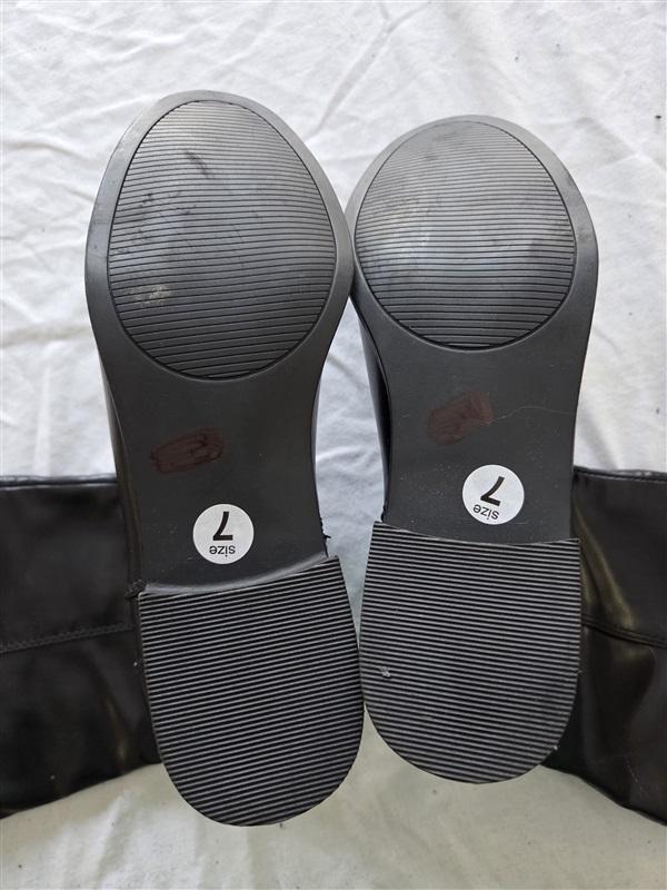 NWOT Rampage 7 Ivey Almond Toe Riding Boots Black Brown Faux Leather 131722