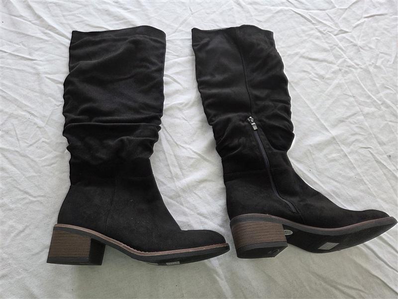 NWOT Olivia Miller 10 Faux Suede Slouch Knee Boot Black 131738