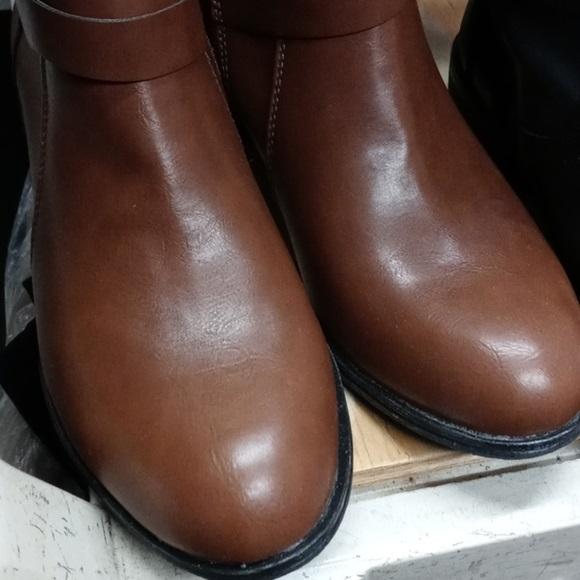 NWT Arizona 7 Denmark Riding Boot Brown Memory Foam 131740