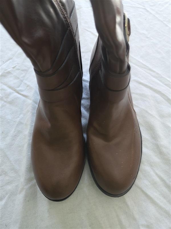 NWT Arizona 7 Denmark Riding Boot Brown Memory Foam 131740