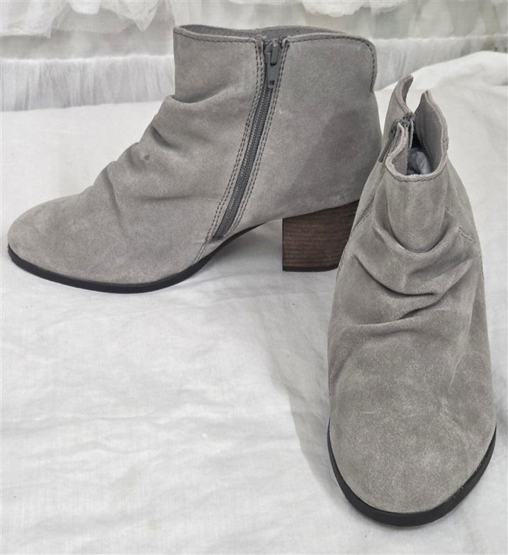 NWOT Diba 7 Gray Suede Stacked Heel Slouch Ankle Boots 131745