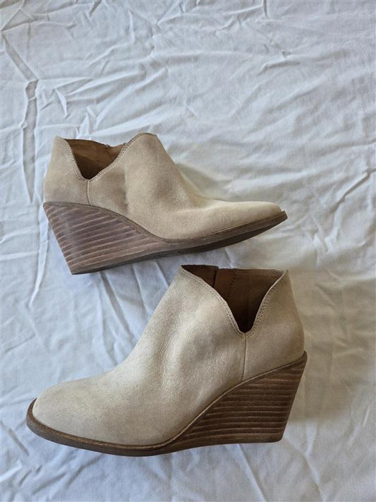 NWOT Lucky Brand 5.5 Tan Suede Stacked Wedge Heel Ankle Boots 131747