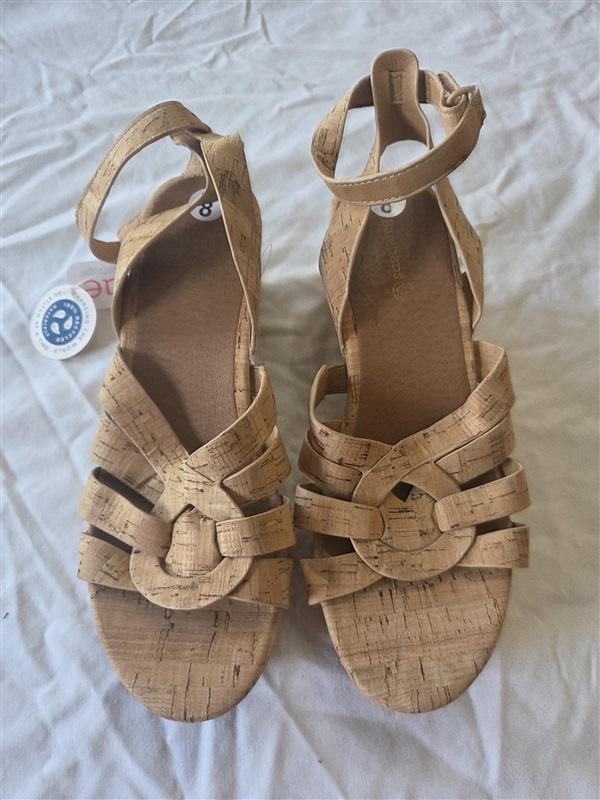 NWT BareTraps 8 Bonita Cork Ankle Wrap Sandals 131750