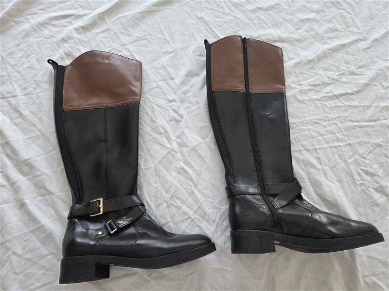 NWOT Bandolino 6.5 Riding Buckle Boots Equestrian Black Brown Leather 131850
