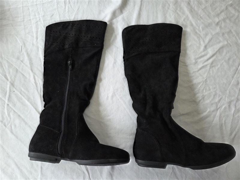 NWOT Seven Dials 6 Dillon Pierced Cuff Equestrian Boots Black Faux Suede 131853