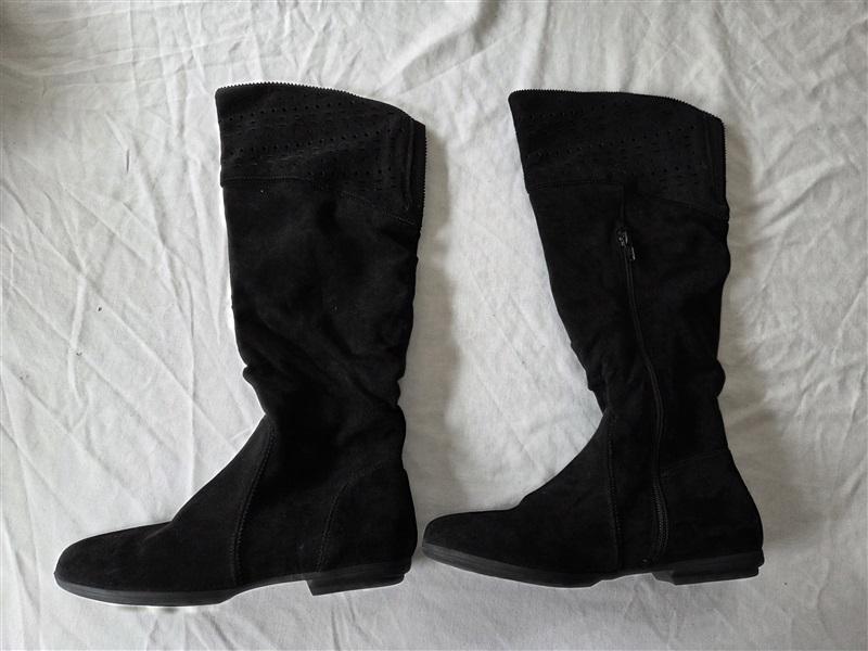 NWOT Seven Dials 6 Dillon Pierced Cuff Equestrian Boots Black Faux Suede 131853